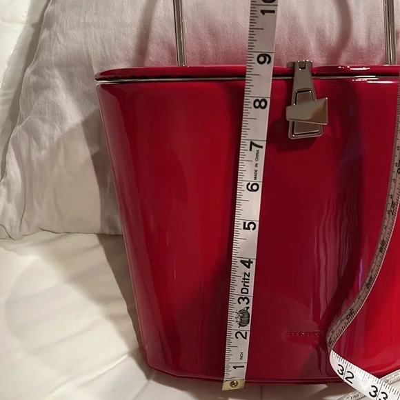 Sport max by Max Mara Red Patent Leather Bucket Bag - Picture 9 of 11